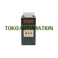 E5EN-YR40K 0 - 399 AC 220V K Type Digital Temperature Controller SD31 untuk aplikasi otomasi industri E5EN, YR40K, AC