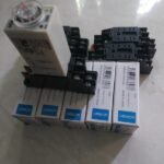 H3Y-2 Delay Timer Relay + Socket Base 220VAC 60s PD36