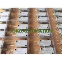 V15T16-C1Z200 3pin 16A 125 250VAC Limit Stroke Micro Switch SK83 untuk aplikasi otomasi industri
