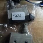 ZC-Q2255 ZC Q2255 10A 250V 11.8N SPDT Roller Plunger Limit Switch PY03