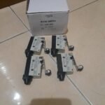 D4MC-2020 D4MC 2020 Short hinge roller lever Limit switch OE55