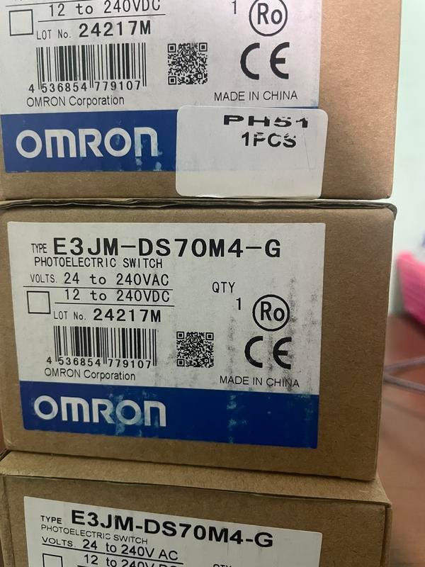 Photoelectric Sensor switch E3JM-DS70M4-G E3JM DS70M4 G PH51
