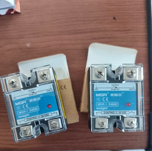 MGR-1D4840 MGR-1 D4840 MGR 1D4840 40A DC - AC Solid State Relay PS64