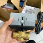 VN4013 DN20 3/4 Inch 2 Way Motorized Valve 220VAC BSPP 500mm Cable KM41
